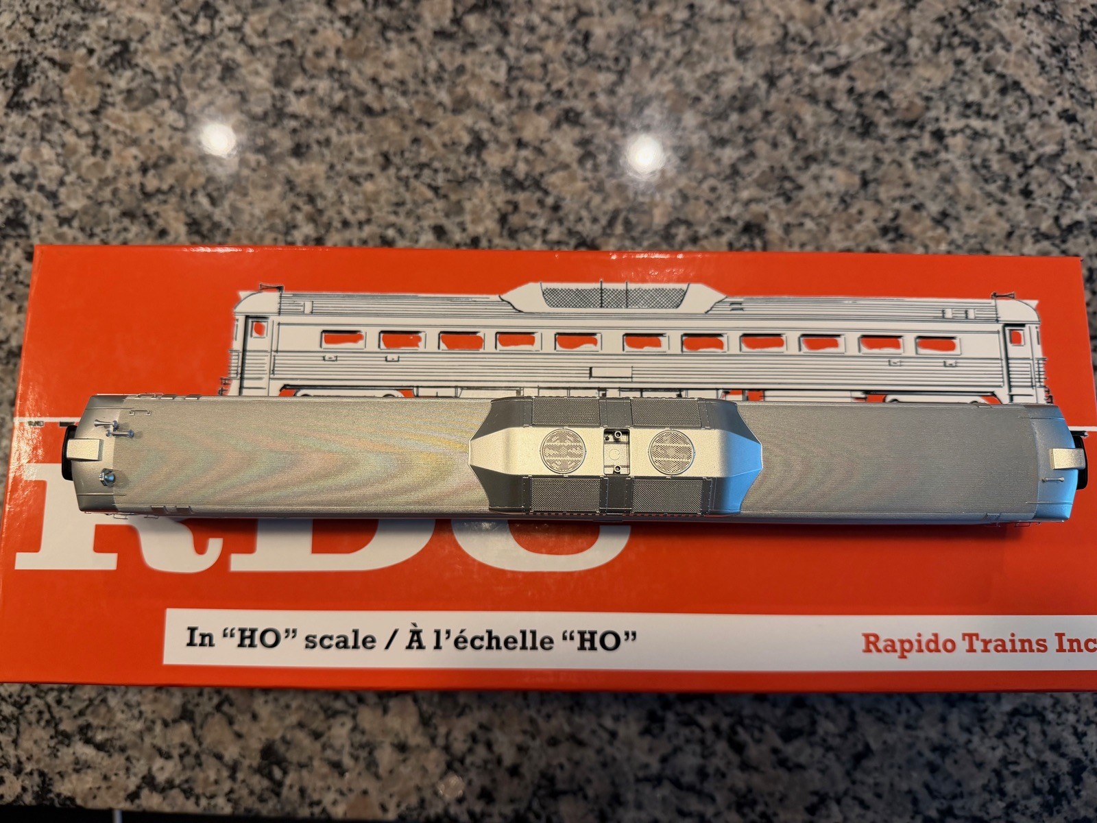 Rapido Trains 16122 Chesapeake & Ohio Ph1b Budd RDC-1 with DCC/Sound #9061