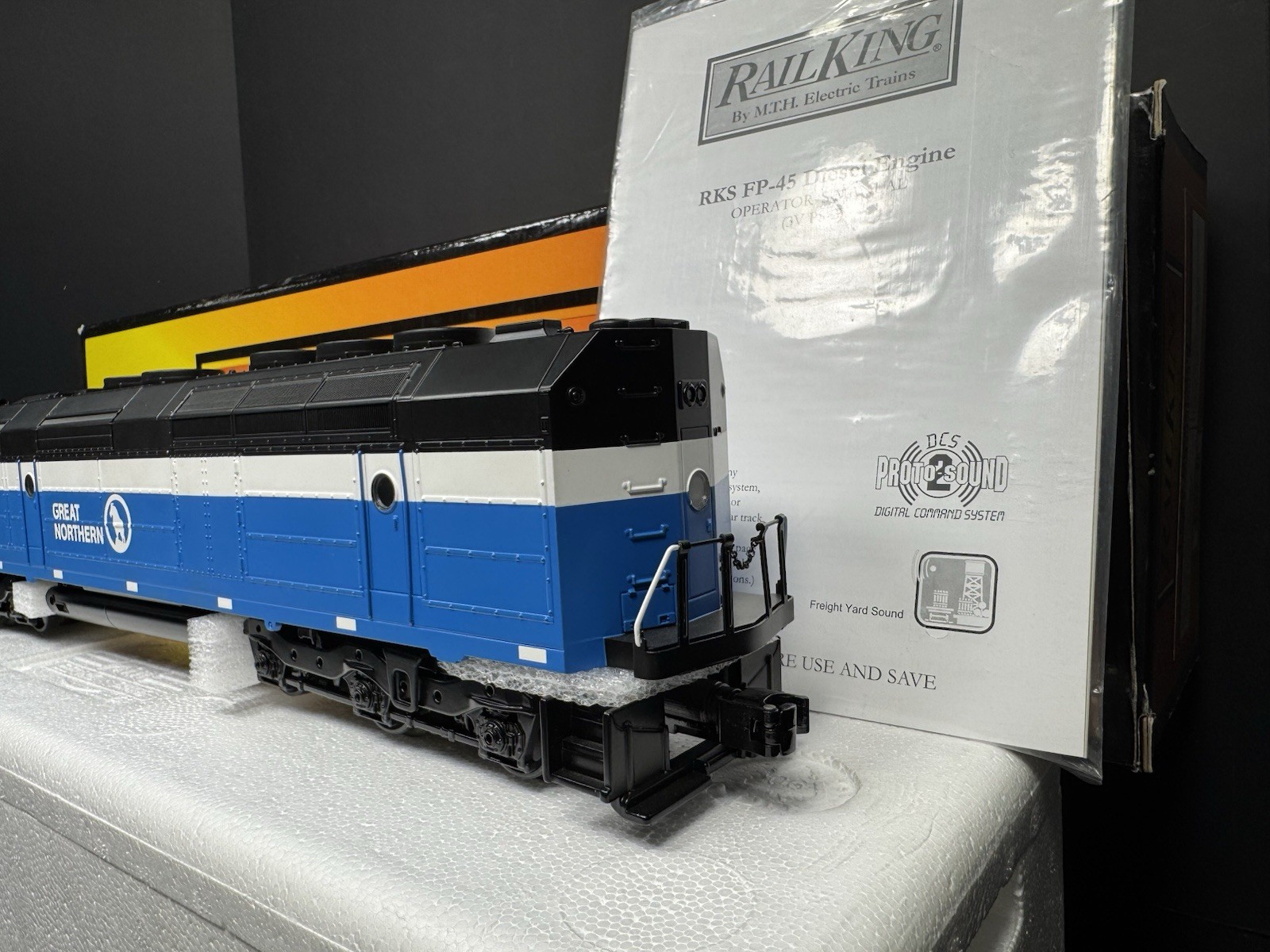 MTH RailKing 30-2459-1 Great Northern GN FP45 diesel engine #427 PS2 BCR LNIB