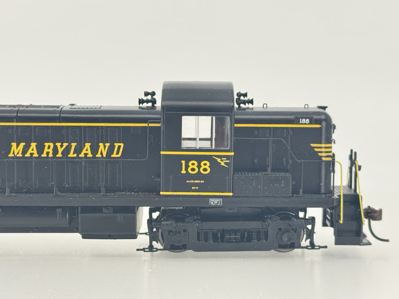 HO Athearn RTR 84036 Western Maryland Alco RS-3 Diesel Locomotive WM #188