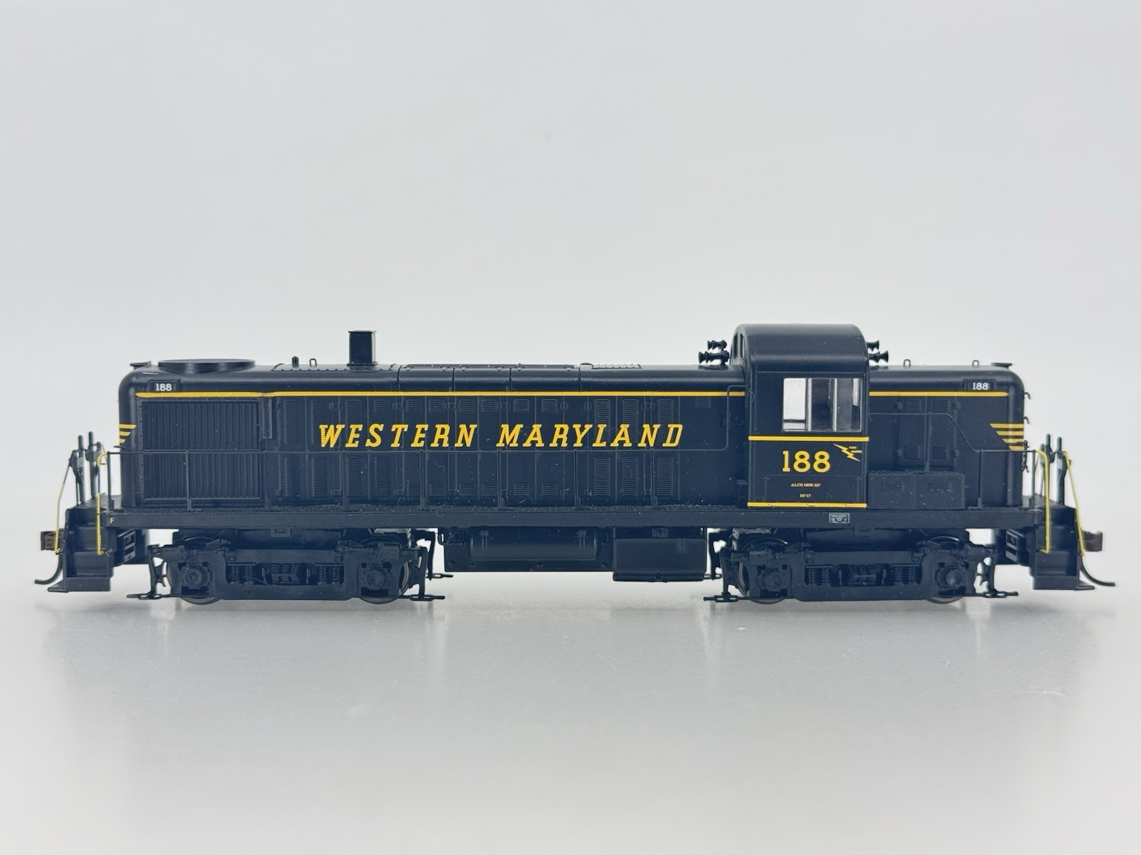HO Athearn RTR 84036 Western Maryland Alco RS-3 Diesel Locomotive WM #188