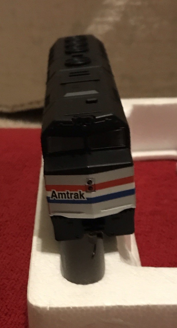 Walthers Trainline HO Scale Amtrak #339 EMD F40PH Diesel Locomotive 931-311