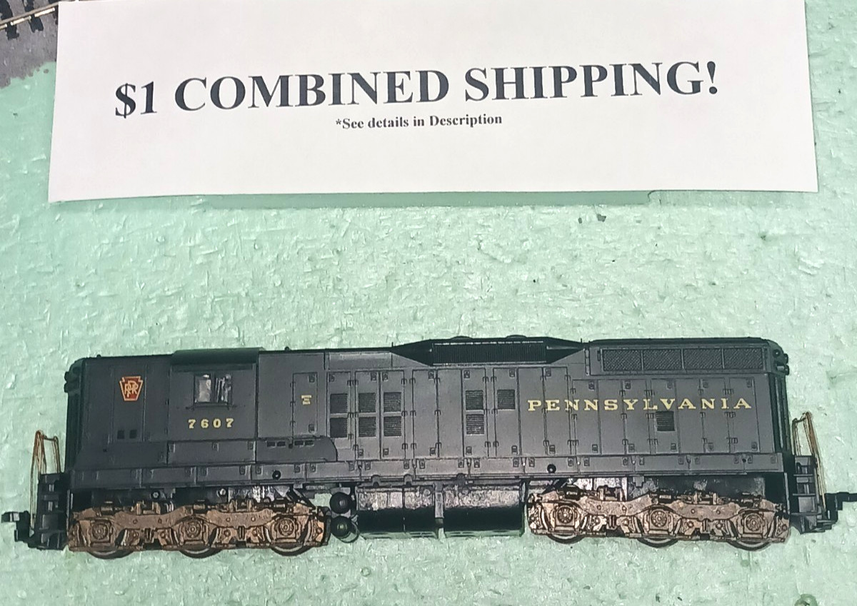 HO SCALE SD-9 DIESEL LOCOMOTIVE PENNSYLVANIA; ATHEARN Ki0709-1