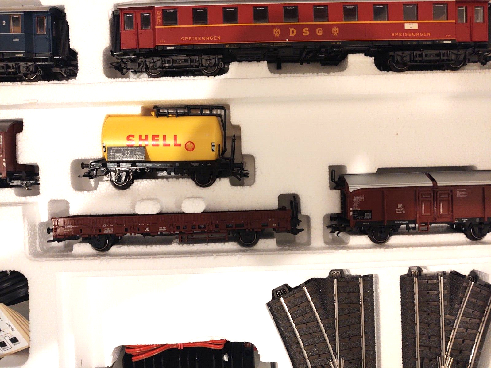 MARKLIN HO 29845 NEW 2 German Fed loco train sets BR-003 steam & BR-216 Digital