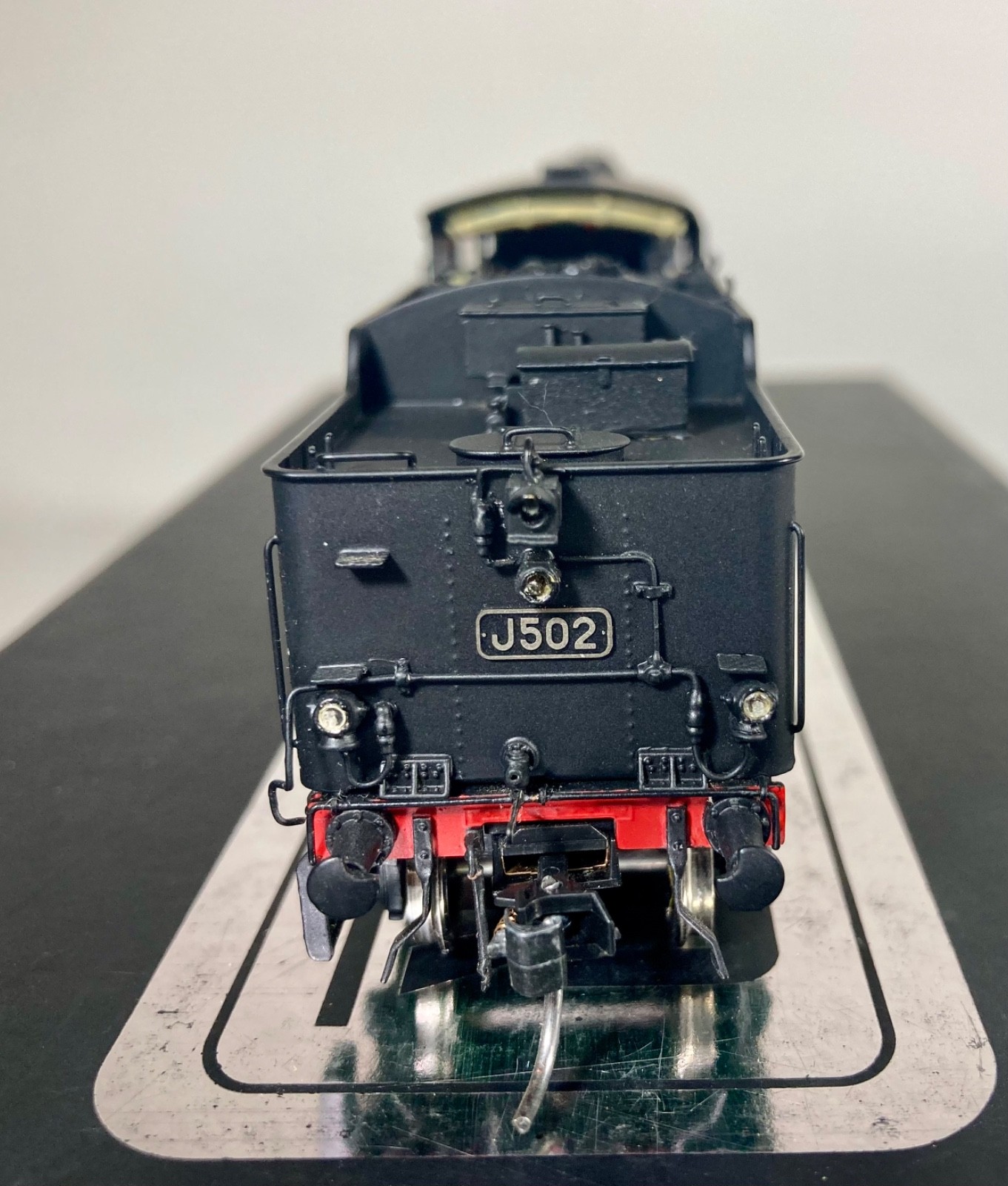 Trainbuilder – Victorian Railways – J Class # J502 Black & Red Steam Locomotive