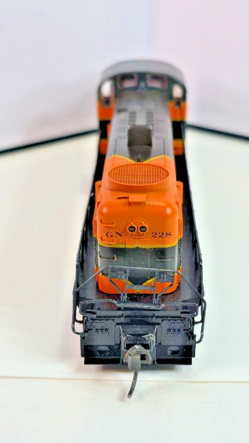 Atlas HO Great Northern #232 RS-3 Diesel Locomotive Knuckle Coupler Tested RTR