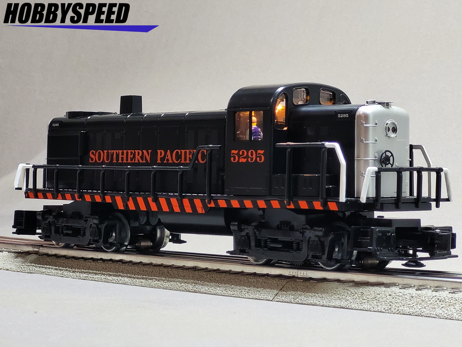LIONEL SOUTHERN PACIFIC LIONCHIEF RS-3 #5295 DIESEL ENGINE O GAUGE 2545070 NEW