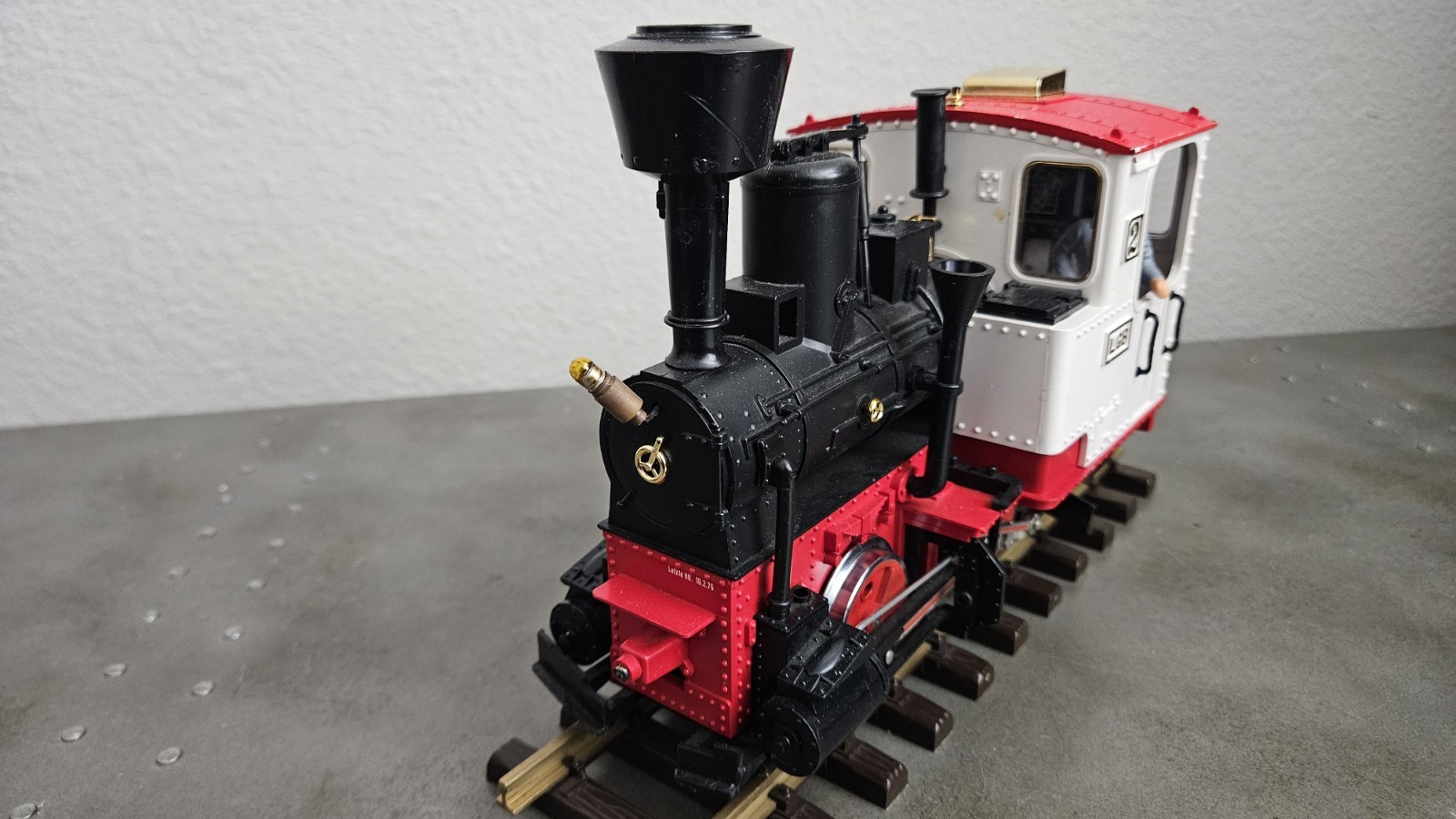 LGB 2020D WHITE 0-4-0 STEAM ENGINE Tested Runs Perfectly See Pics And Video