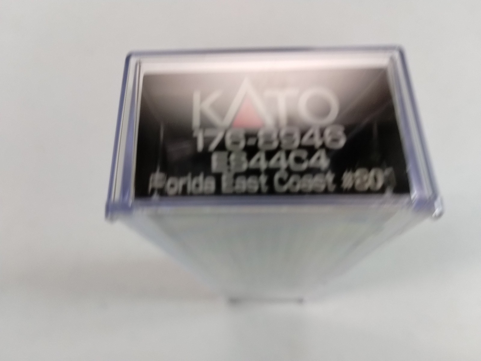 DC KATO 176-8946 N Scale GE ES44C4, Florida East Coast FEC #801 Locomotive