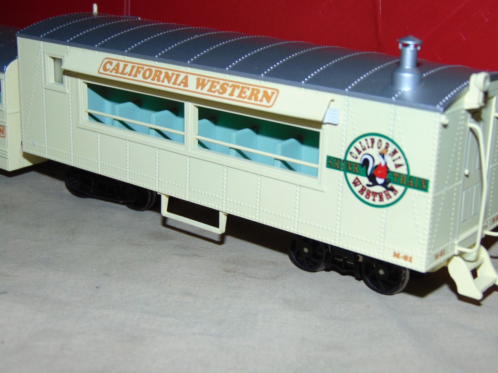 PRECISION CRAFT ON30 443 CALIFORNIA WESTERN GALLOPING GOOSE + BOX
