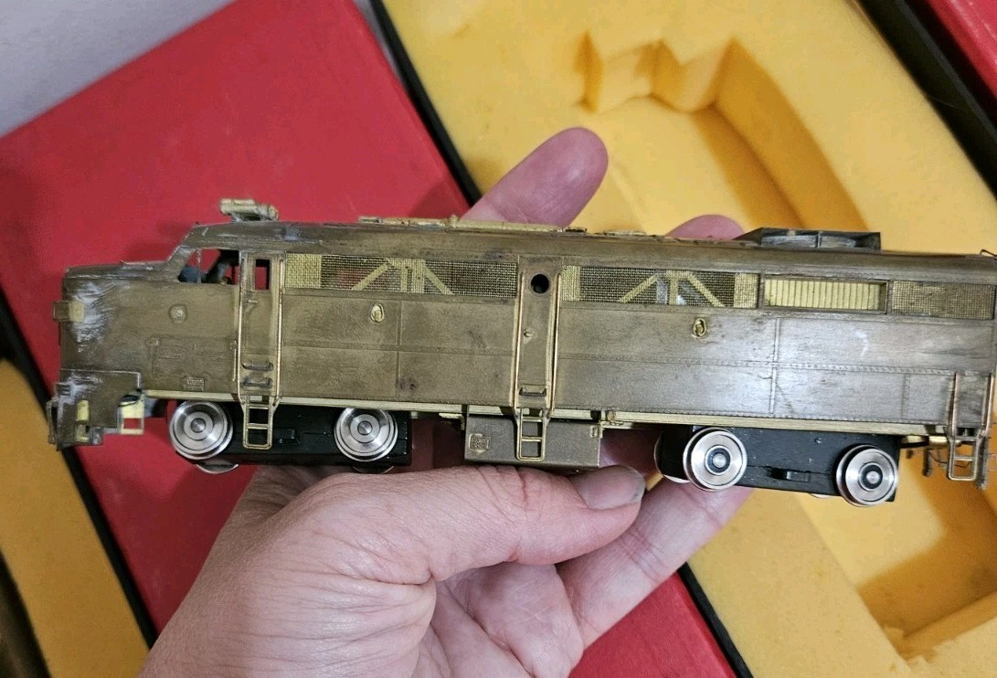 QTY (2) Key Imports HO Scale ALCO FA-2- For Parts