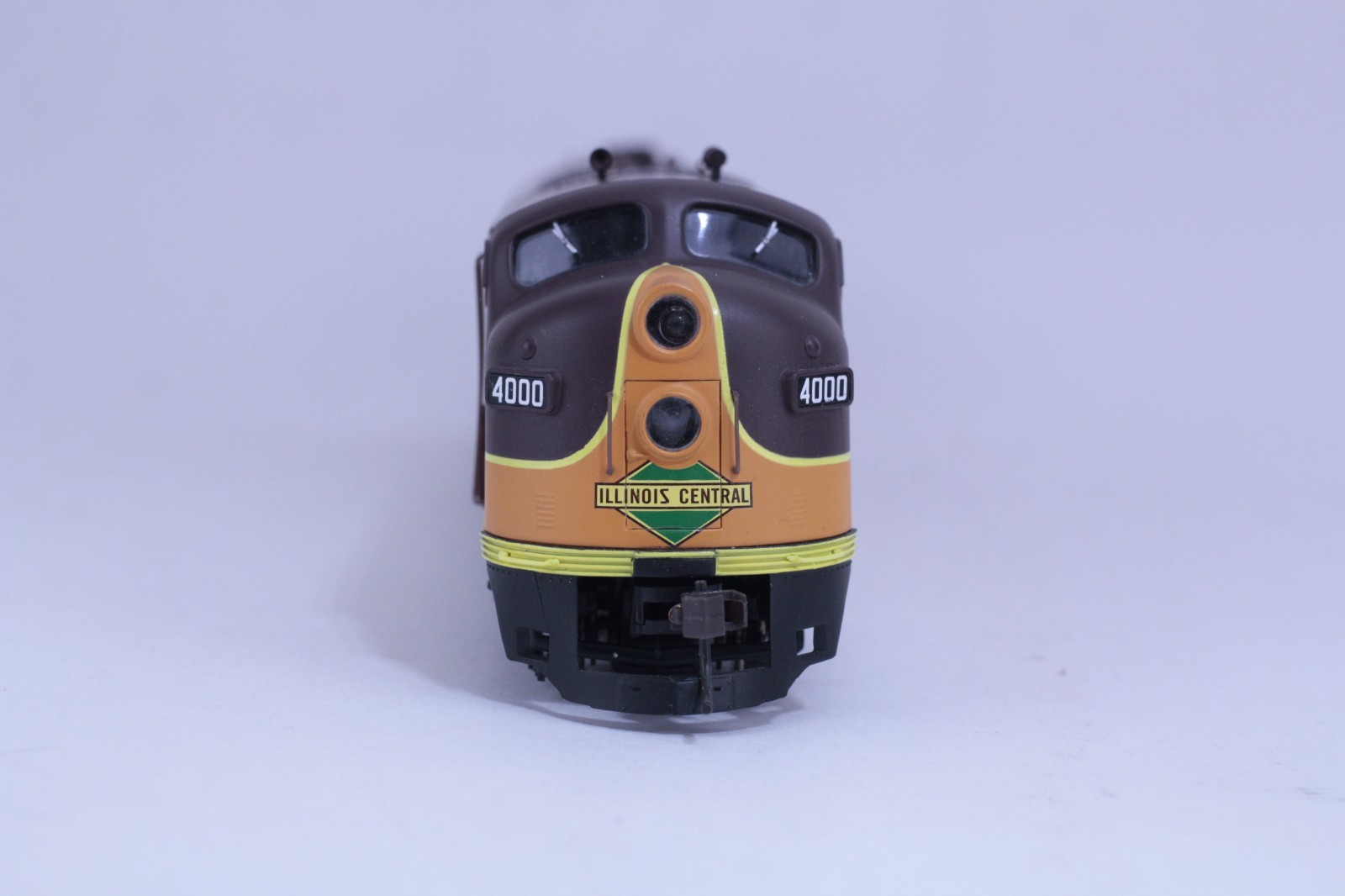 Proto 2000 HO Scale Illinois Central IC #4000 E7 DC Powered Locomotive NEW GEARS