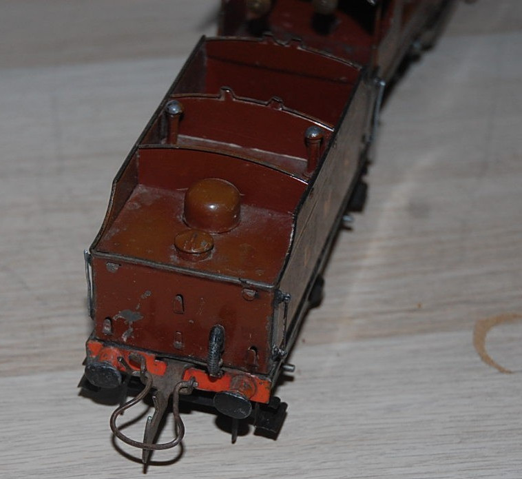 HORNBY O GAUGE CLOCKWORK ROYAL SCOT LOCOMOTIVE AND TENDER IN RED LMS LIVERY