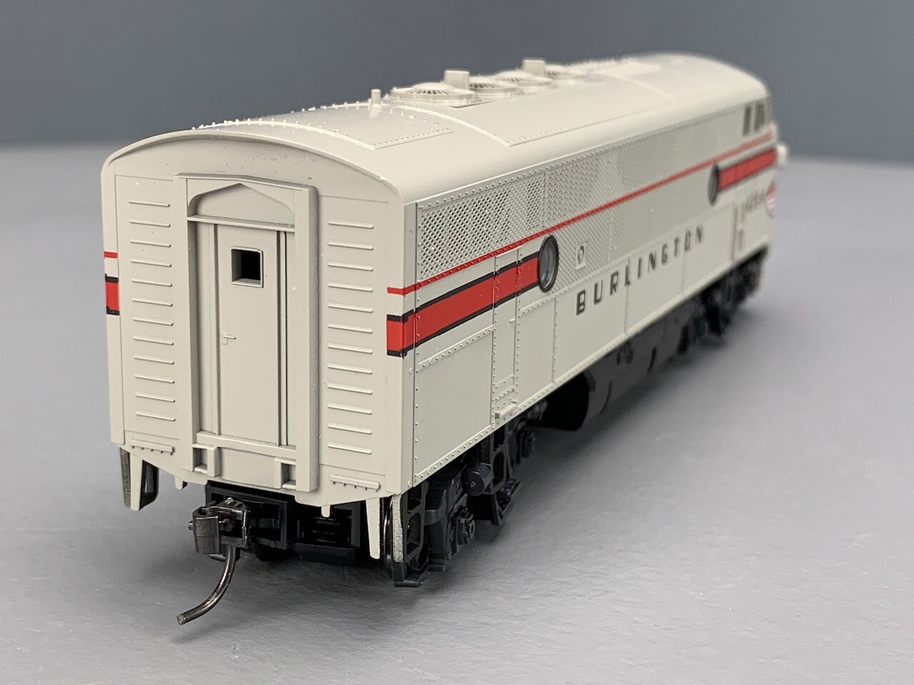 HO Stewart F3A PH II Locomotive CB&Q Low Fans Powered HO4101