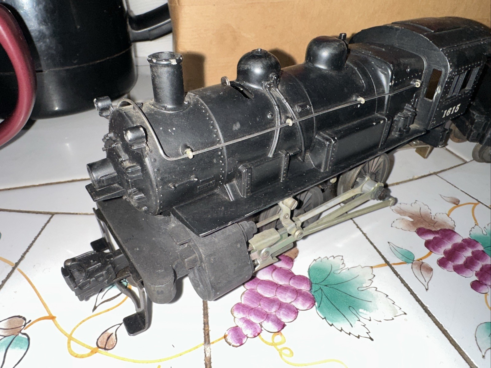 Lionel Postwar Set 1549 Switcher Set With 6262 Red Wheel Car