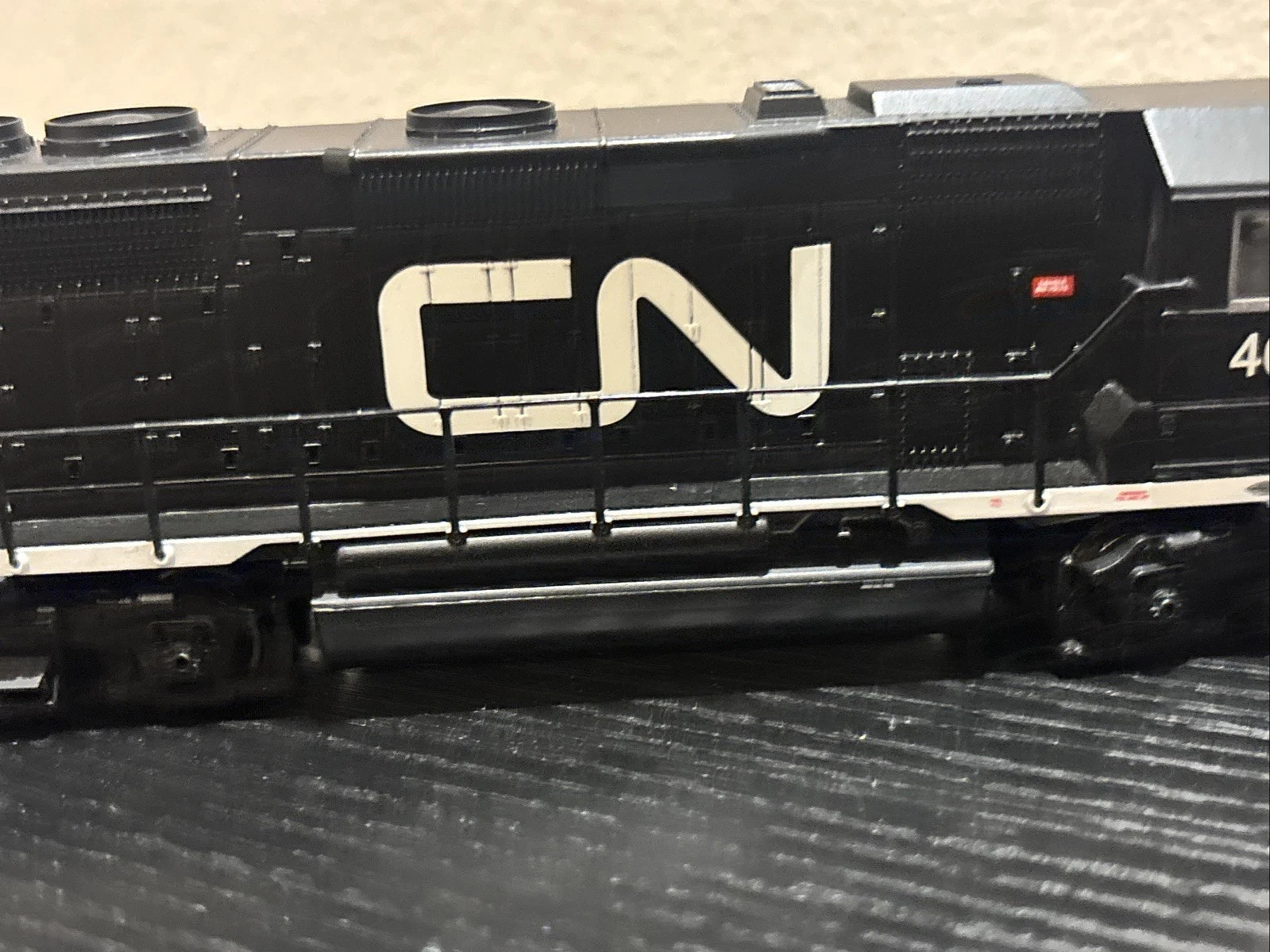 Bachmann HO Scale 60315 EMD GP40 Canadian National CN #4011 DCC On Board – NIB