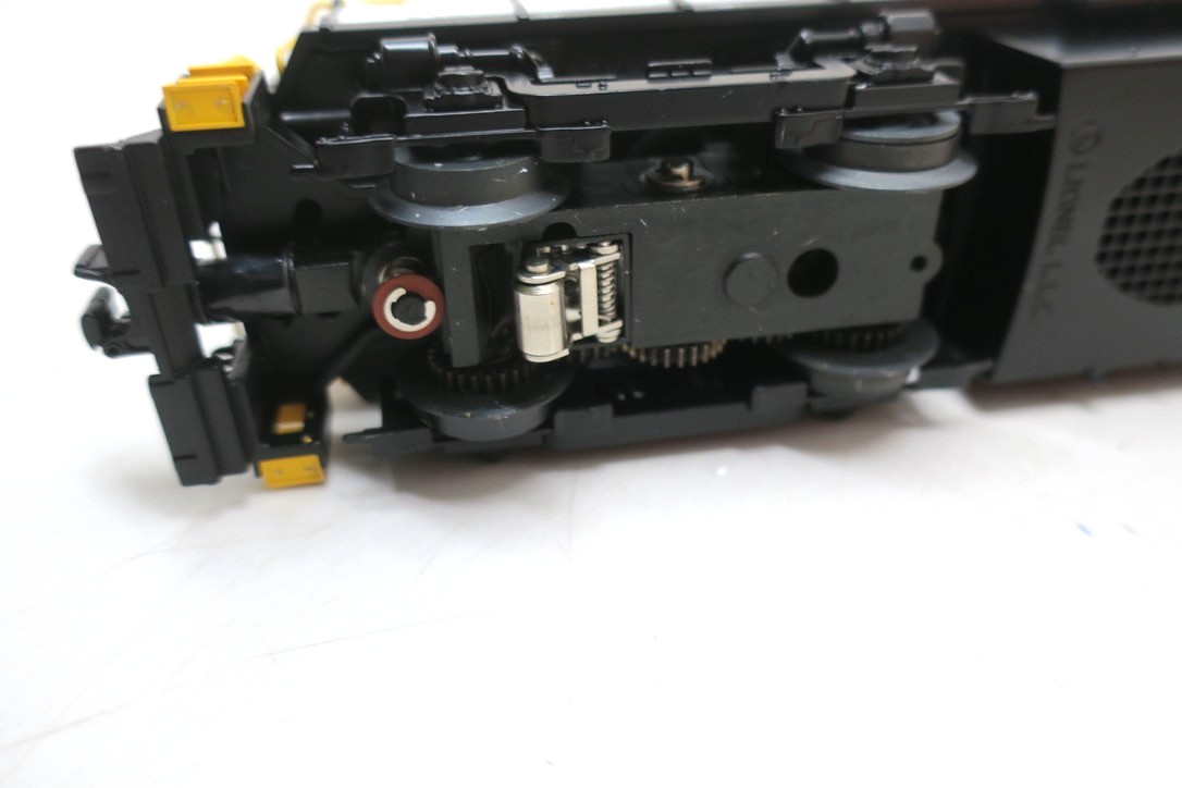 Lionel 6-18598 O Gauge New York Central RS-11 Diesel Locomotive w/TMCC #8010