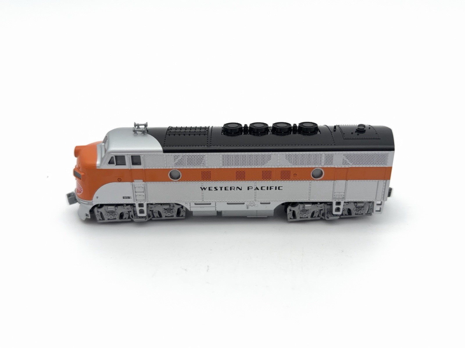 KATO – N – WP Western Pacific F3A/F3B Diesel Set #801A -Train 176-1204, 176-1208