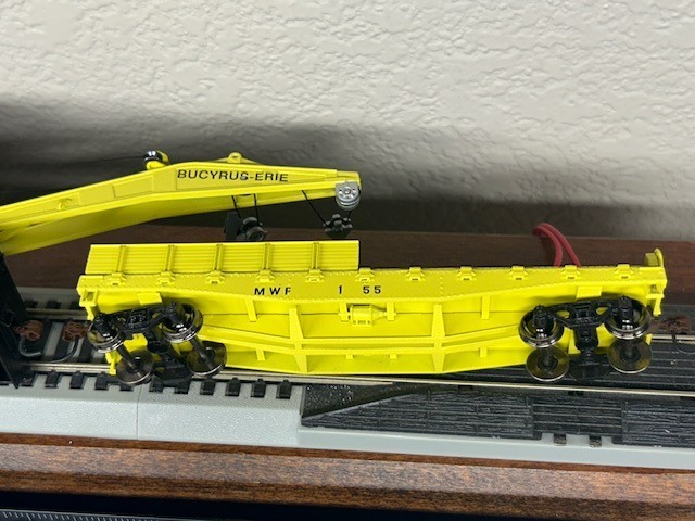CHICAGO & NORTH WESTERN / 200 ton ROTATING HD WRECK CRANE w/TENDER HO SCALE NEW