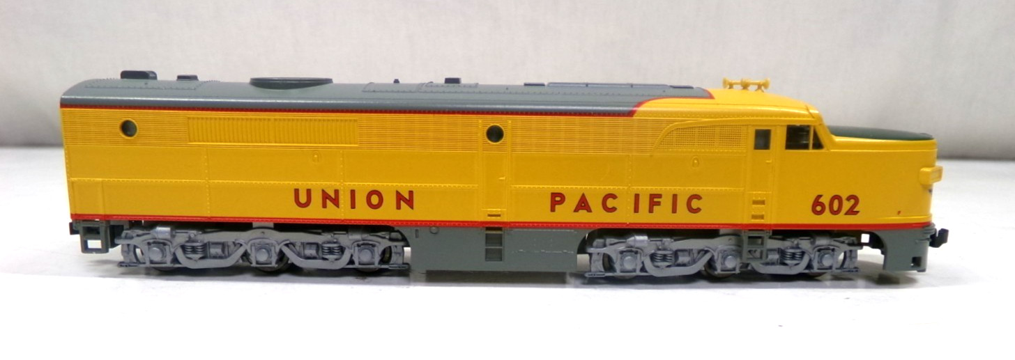 N scale Kato Union Pacific Alco PA-1 diesel engine in orig box (lot N69)