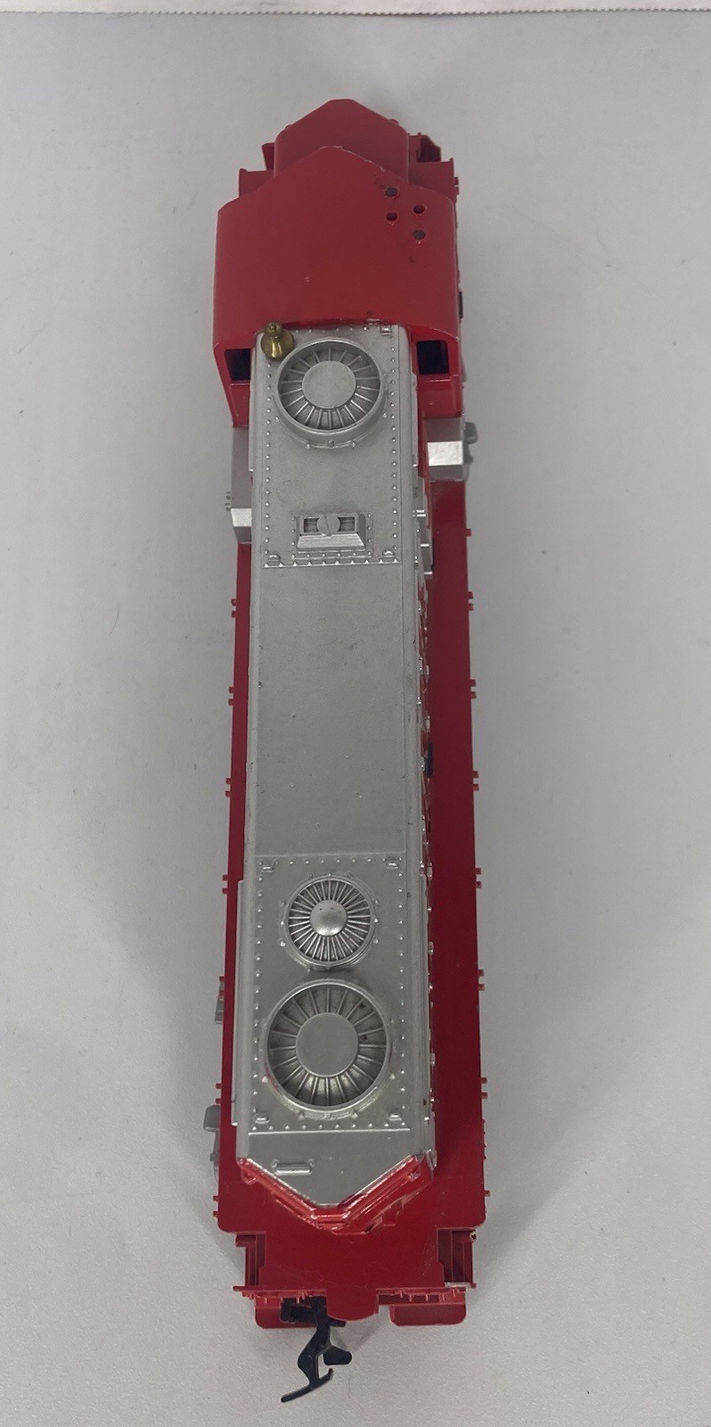 HO Scale Tyco, GP-20 Loco Santa Fe, Silver UNTESTED 5628