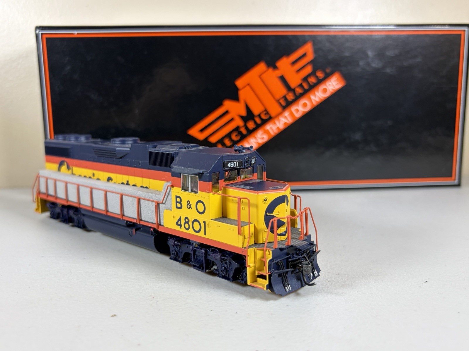 HO MTH DCC Sound Chessie System(B&O) GP38-2 #4801