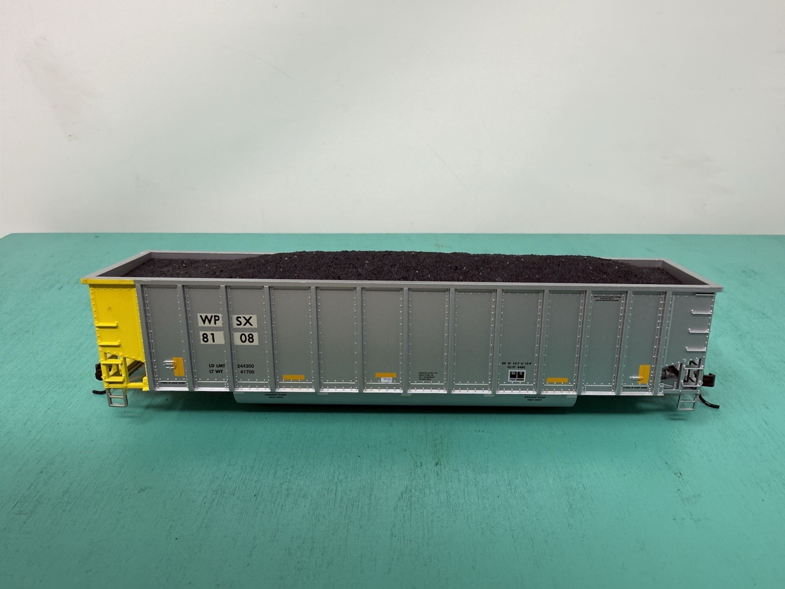 Atlas HO – TM Aluminum Coal Gondola – Missing Trucks/Package – WPSX Set Of 4