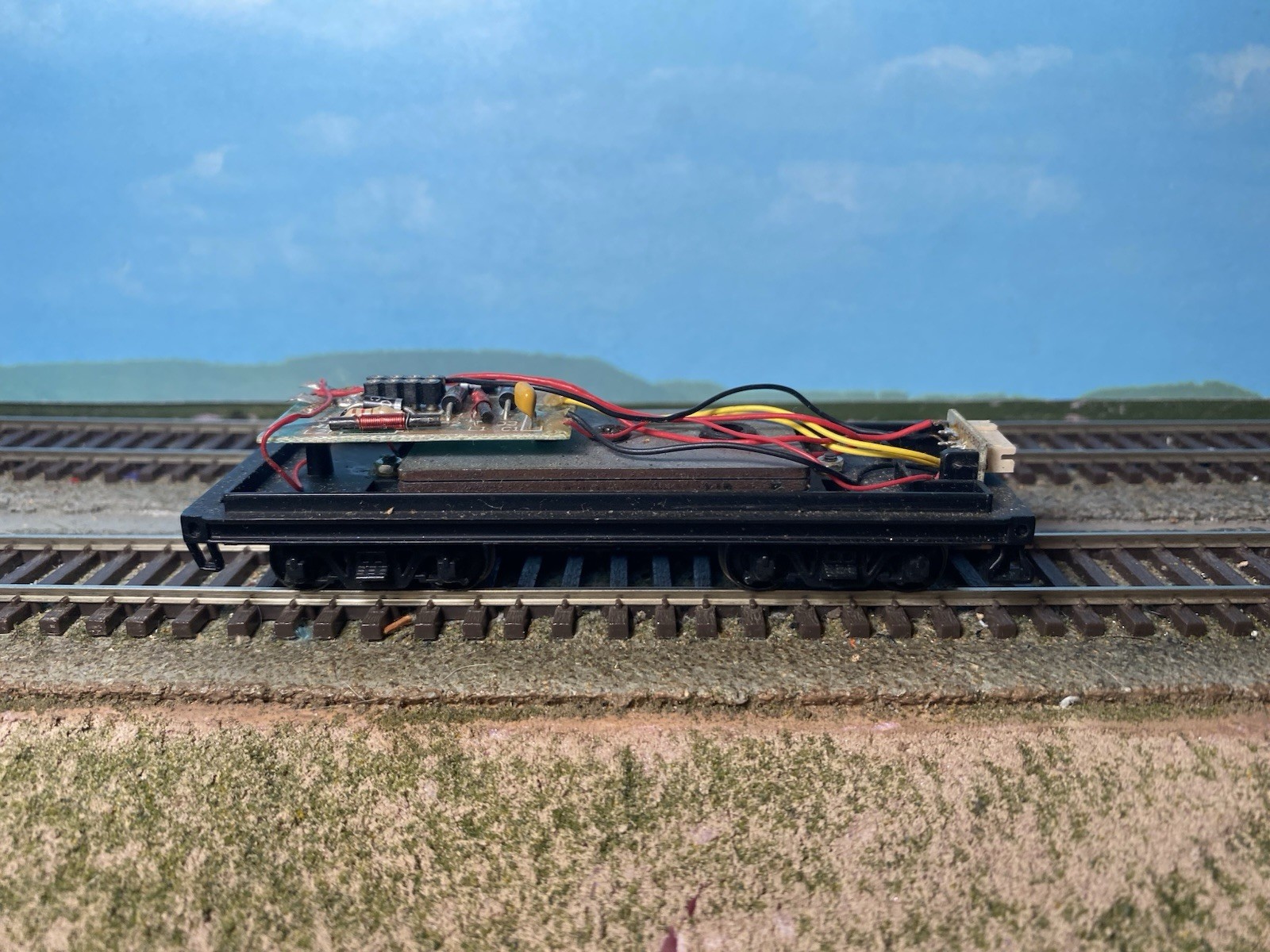 HO Bachmann Plus 8 Wheel DCC Ready TENDER ONLY w/ 4/2 Female Plugs. **READ ALL**