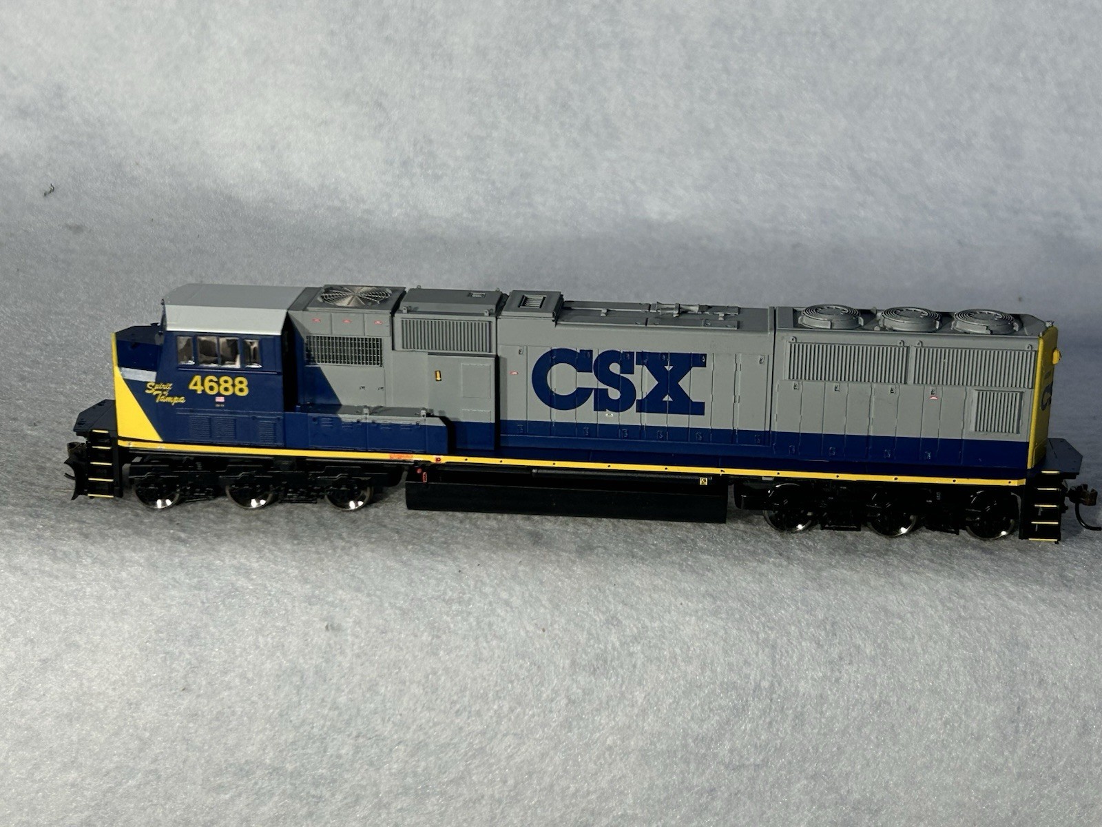 Nice Athearn Genesis CSX Spirit Of Tampa SD-70M DCC Ready HO