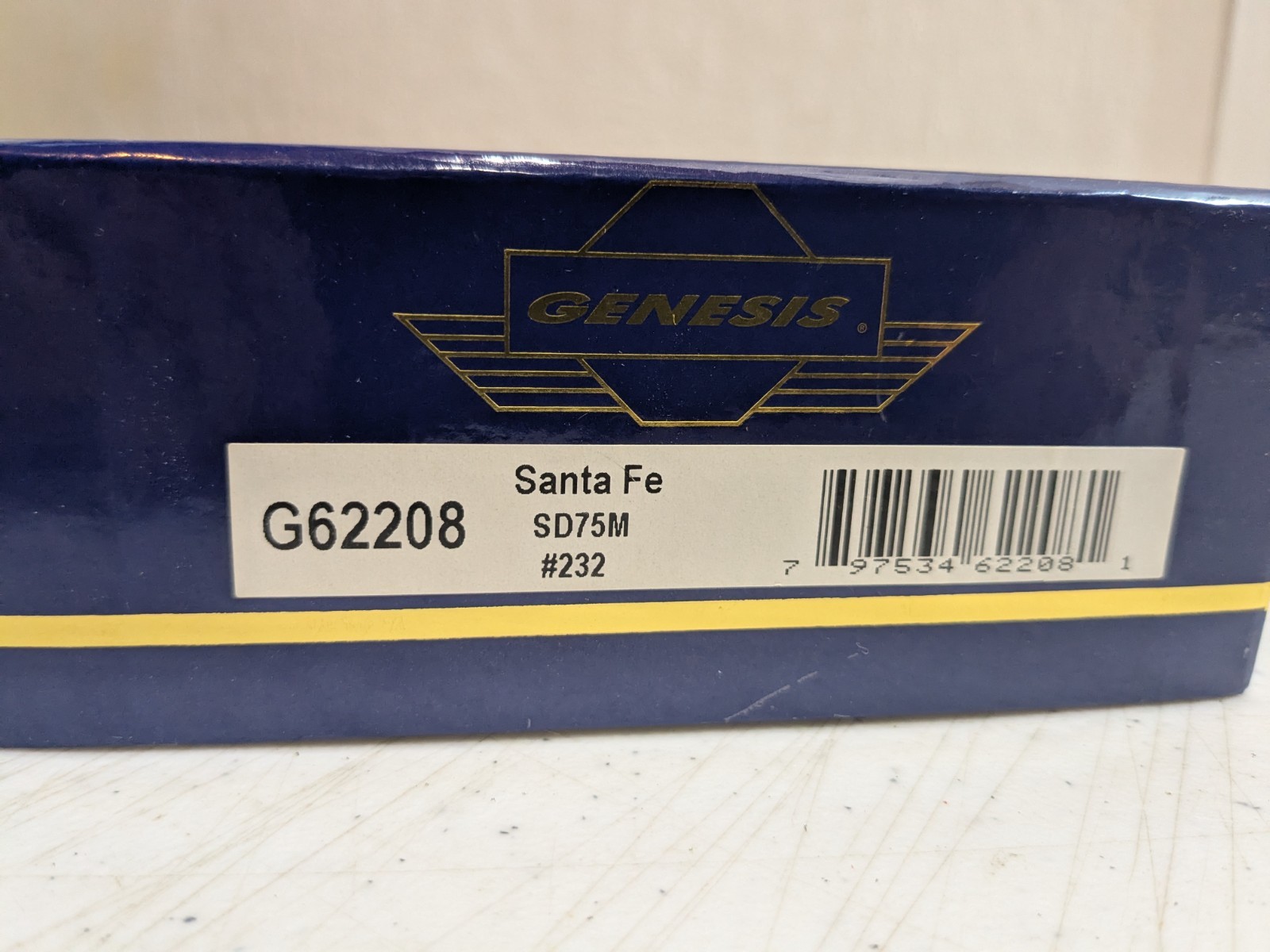 Genesis G62208 – Santa Fe #232 SD75M Diesel Locomotive – DC – HO Scale