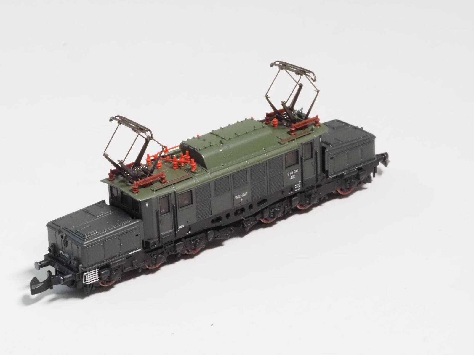 88224 Marklin Z-scale Heavy Electric Locomotive E94 5 Pole Motor & LED New, box