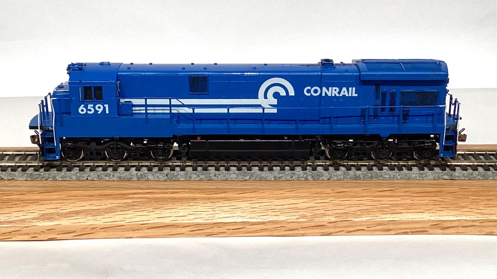 Overland Models HO Scale Brass GE Conrail C30-7 With Soundtraxx DCC/Sound