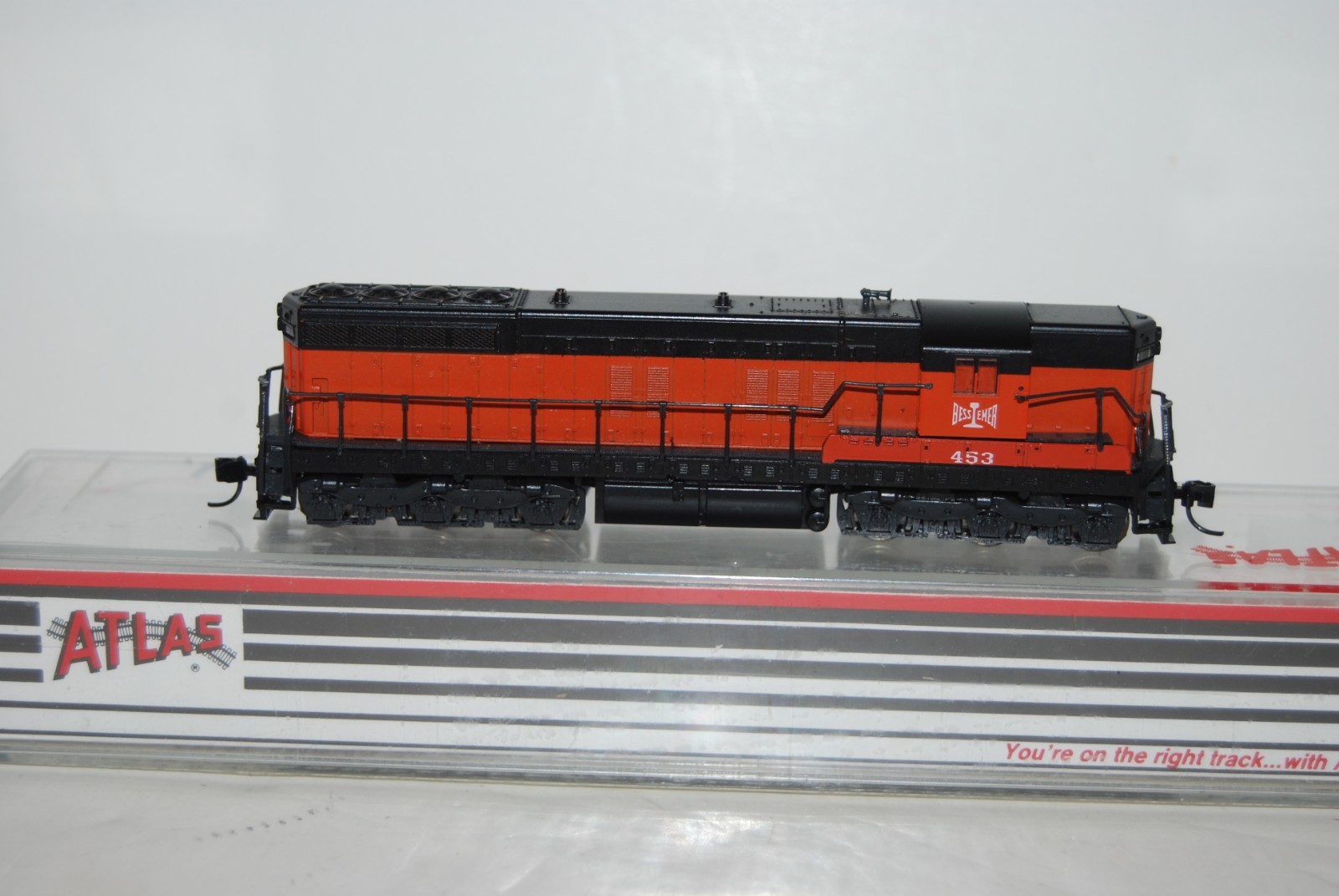 ATLAS “N” SCALE #4508 B&LE BESSEMER & LAKE ERIE EMD SD-7 DIESEL RD. #453