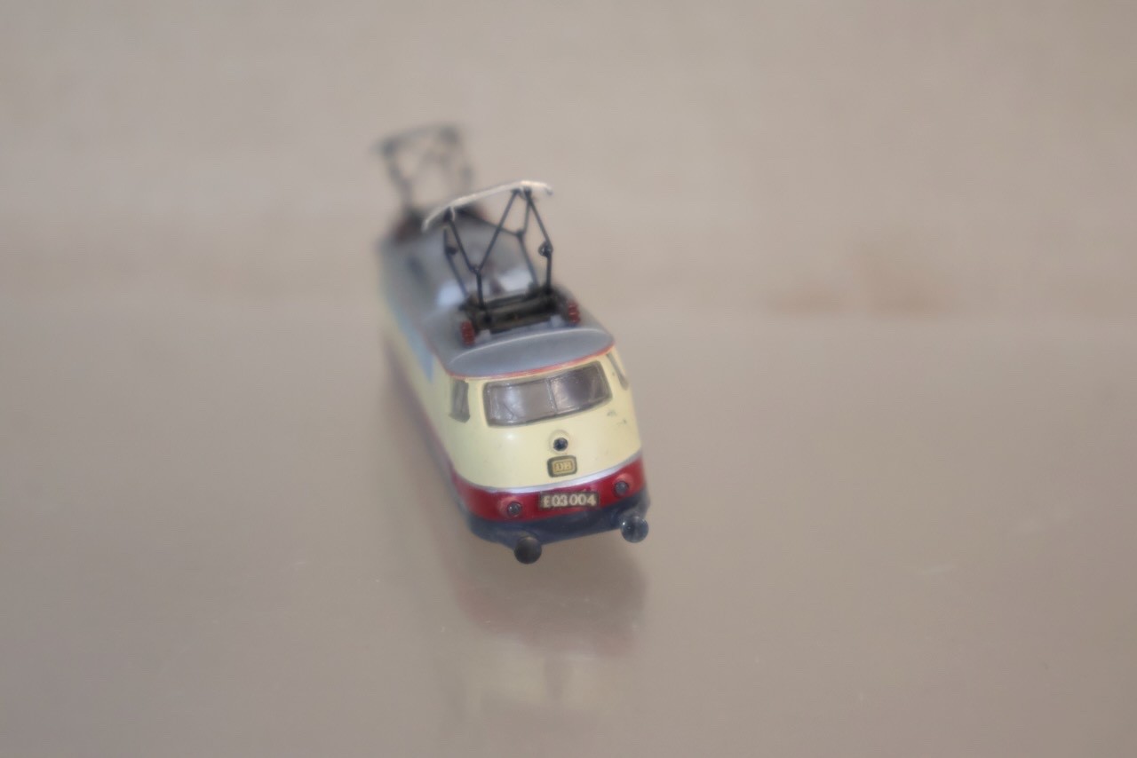 ARNOLD RAPIDO N GAUGE BODY for DB TEE ELECTRIC LOCOMOTIVE E03 004 op