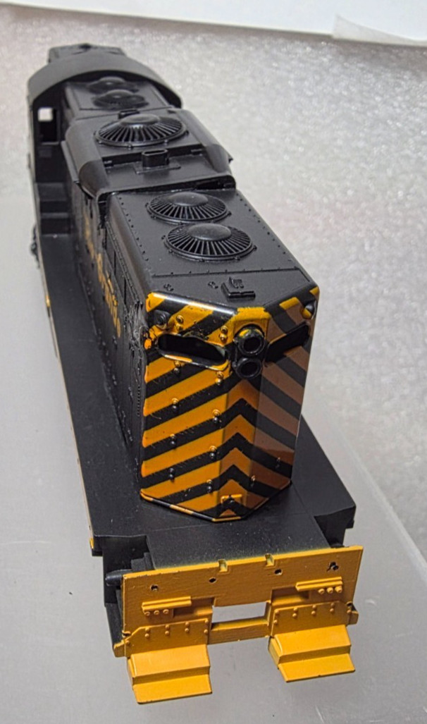 Front Range Products Ho Scale GP-9 Powered Denver & Rio Grande Locomotive 9105