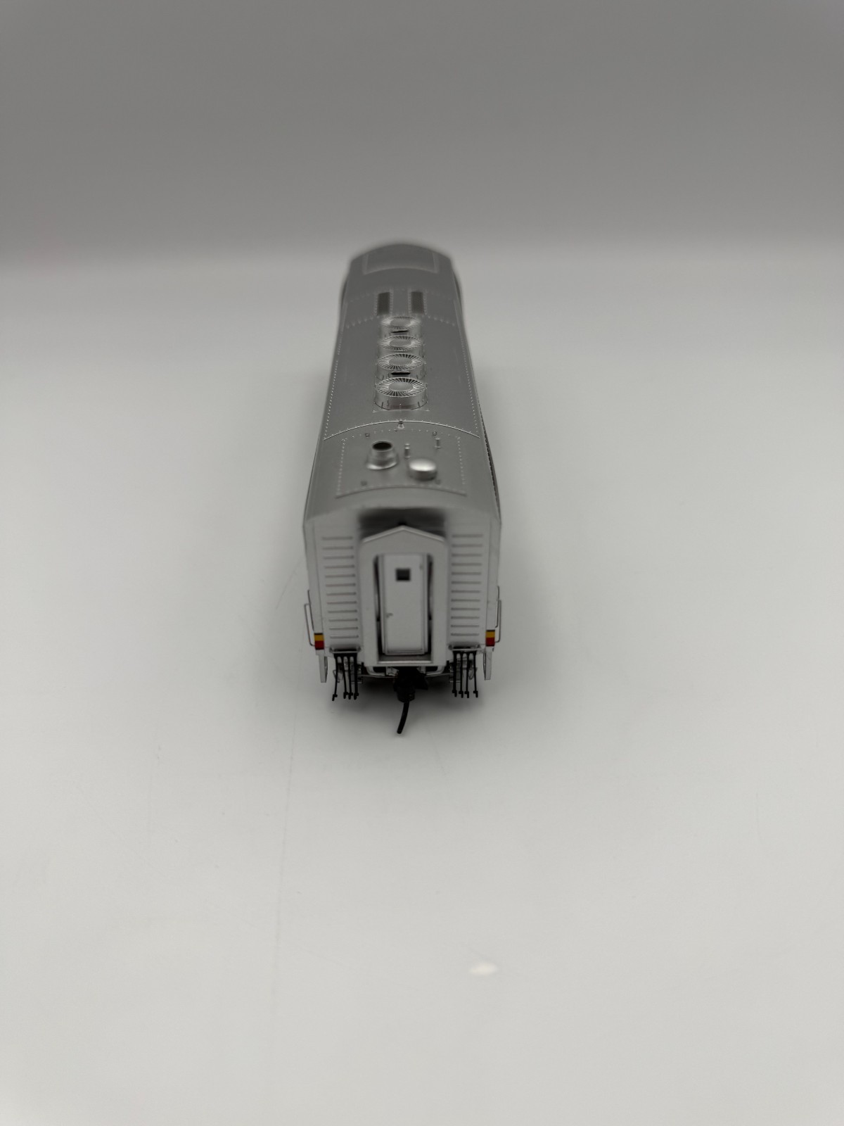 HO Walthers Proto 2000 Modernized F3B Santa Fe #16-A. Factory DCC/Sound. NIB