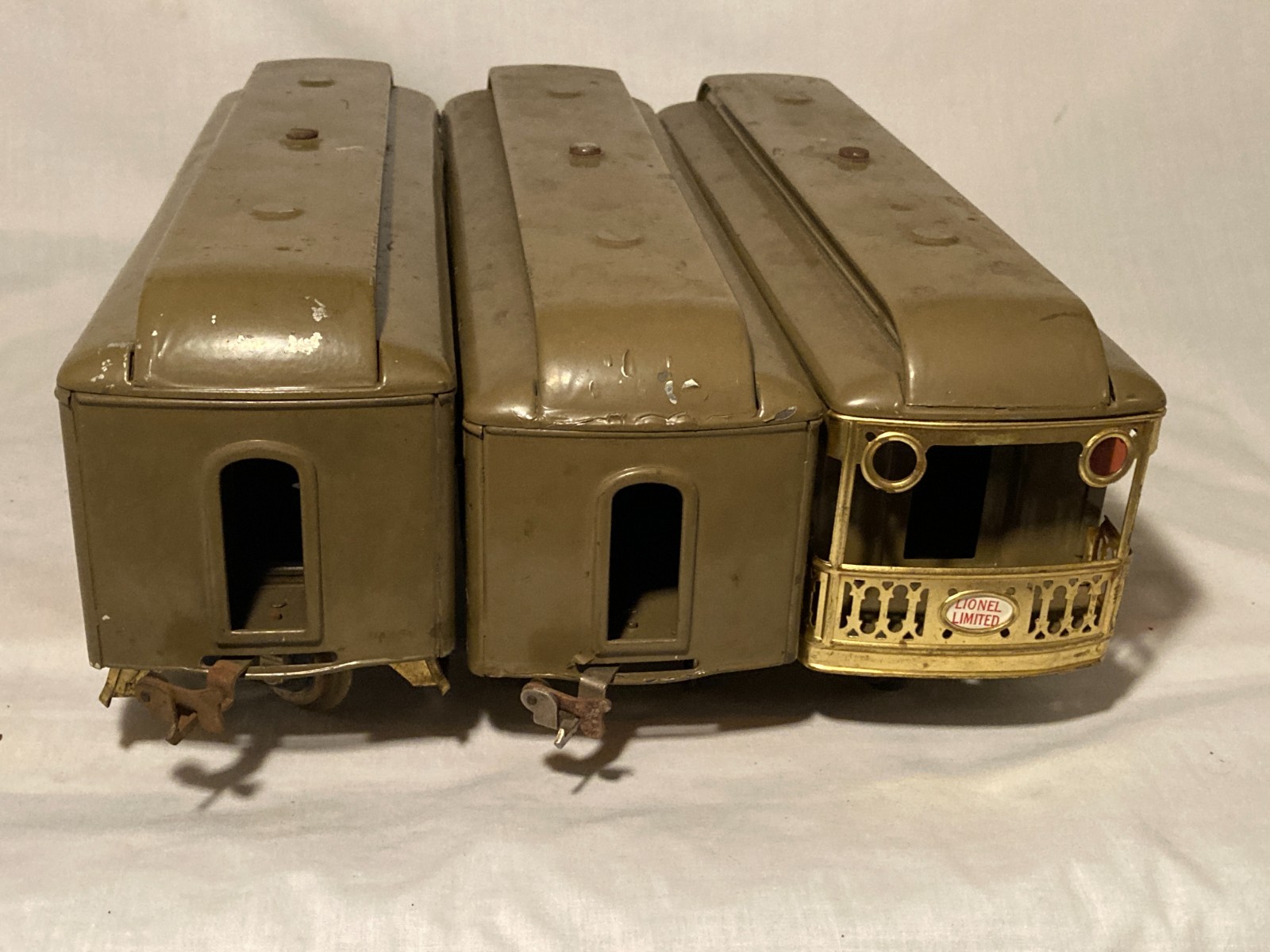 1920s Prewar Lionel 318E Electric Motor Engine with 309, 310 & 312 Train Cars