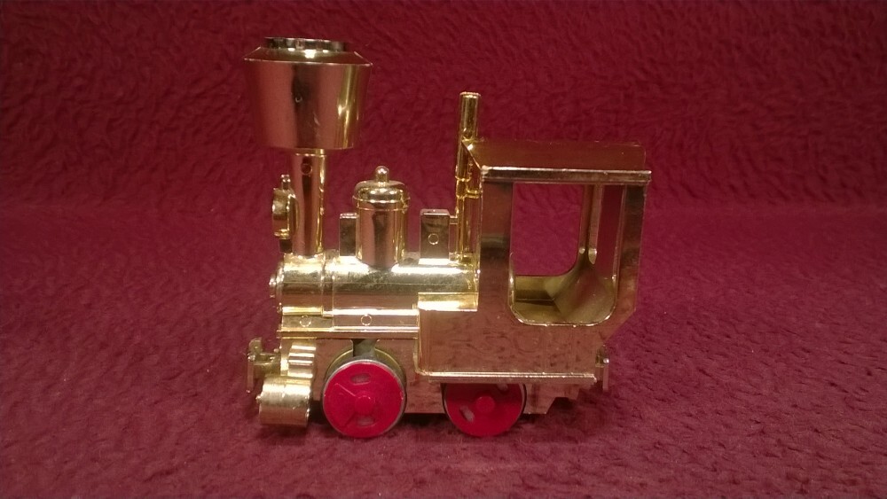 LGB 990 GNOMY STAINZ FRICTION STEAM LOCOMOTIVE – GOLD – NEEDS 1 WHEEL COVER