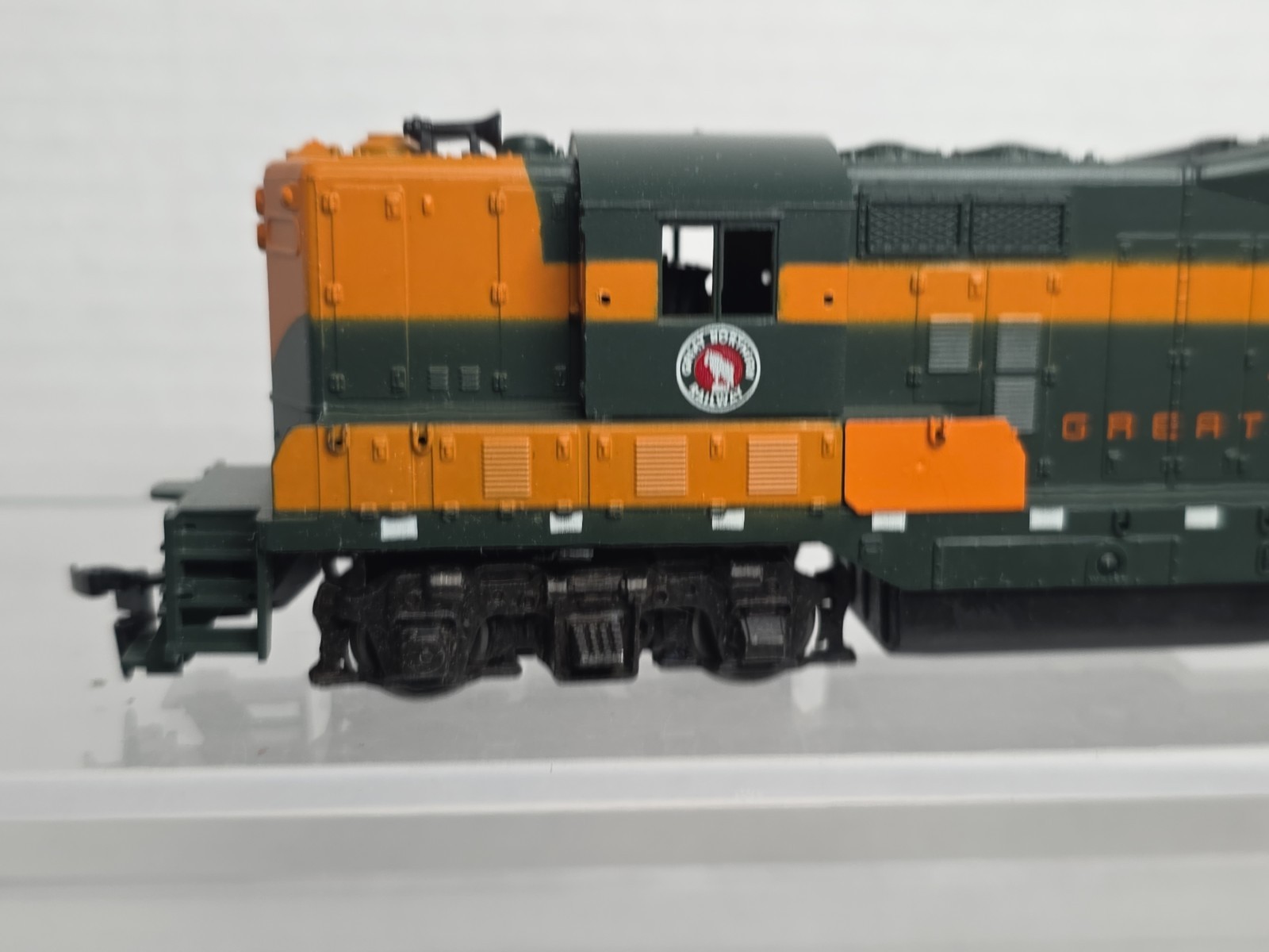 As Is Athearn HO Great Northern 707 GP-9 Diesel Loco Needs Motor Mounts Read Des