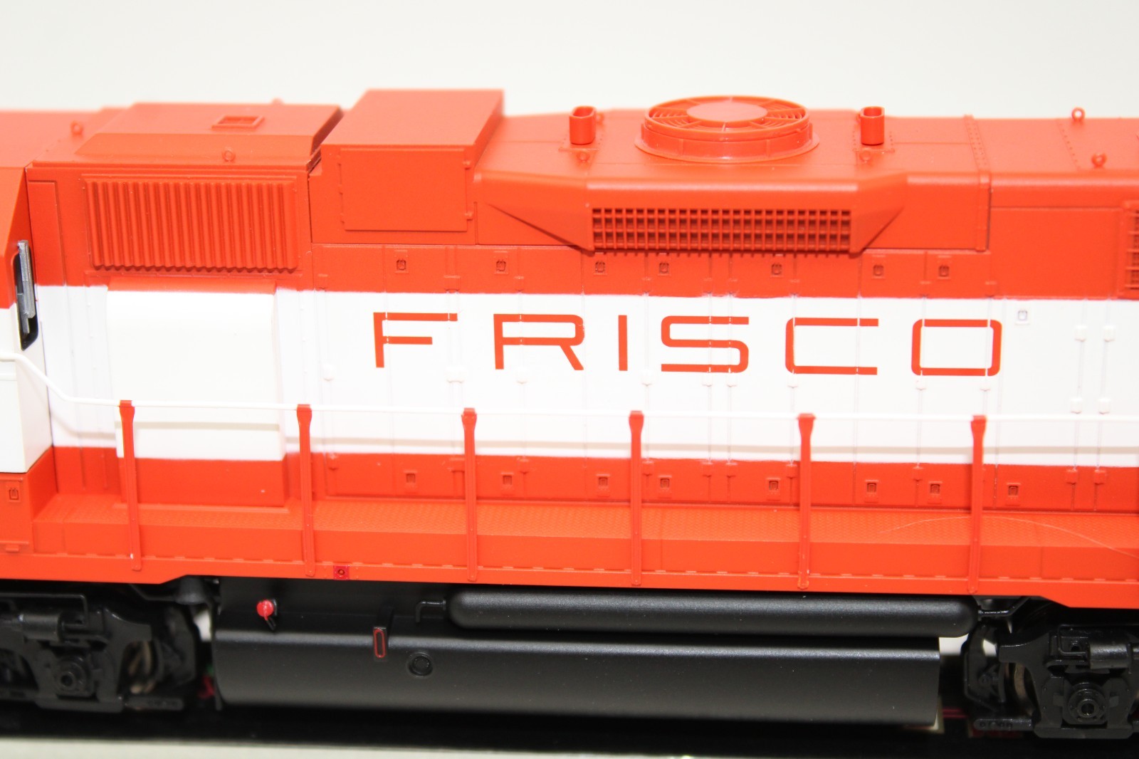 Atlas Master HO Scale Frisco EMD GP38 Low Nose Diesel Locomotive #638 DCC