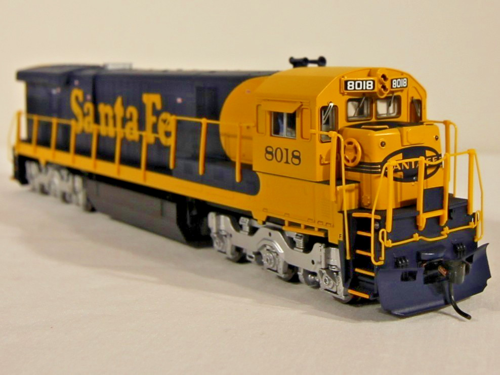 HO BLI Paragon 2 sound DC/DCC GE C30-7 ATSF #8018 Santa Fe classic blue/yellow
