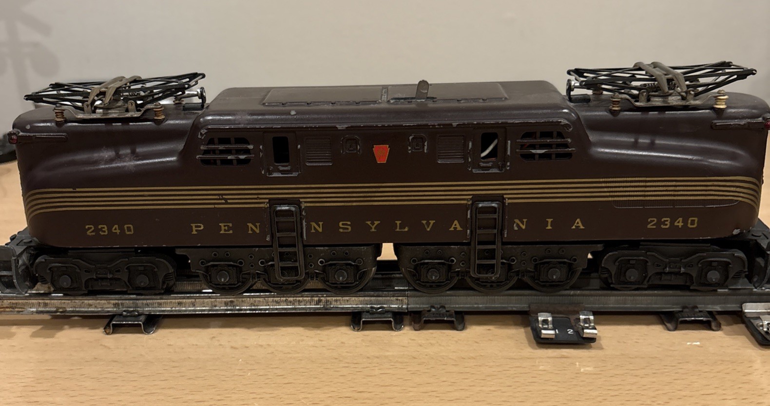 Lionel Postwar O Pennsylvania 2340 Tuscan Red 5 Stripe GG-1 Electric Locomotive