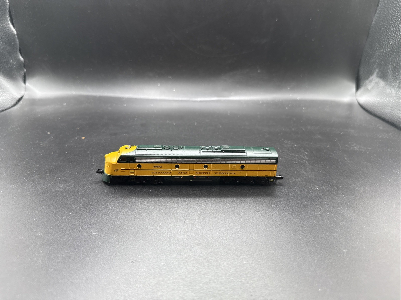 N scale Life Like E7A Chicago & North Western C&NW #5009A 7005 READ
