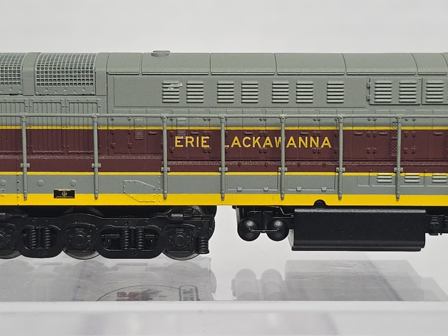 N Scale Atlas 49601 DC/DCC Erie Lackawanna 1857 H24-66 FM Trainmaster Diesel