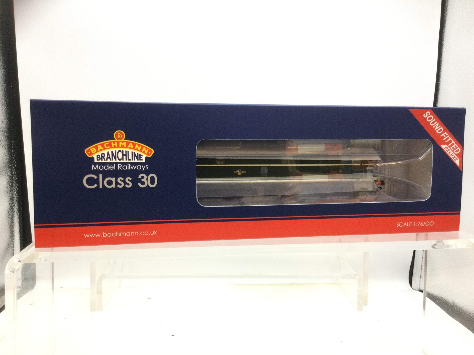Bachmann 35-801ASFX OO Gauge Class 30 D5617 BR Green (Late) DCC SOUND DELUXE