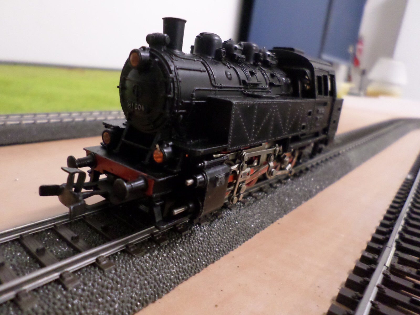 Marklin 3032 HO DB BR 81 Steam Locomotive, Analogue, 3 Rail (c)