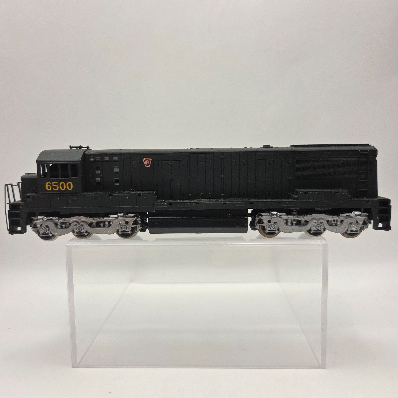 Rivarossi HO Scale PENNSYLVANIA Railroad GE U25C Powered Diesel Locomotive #6500