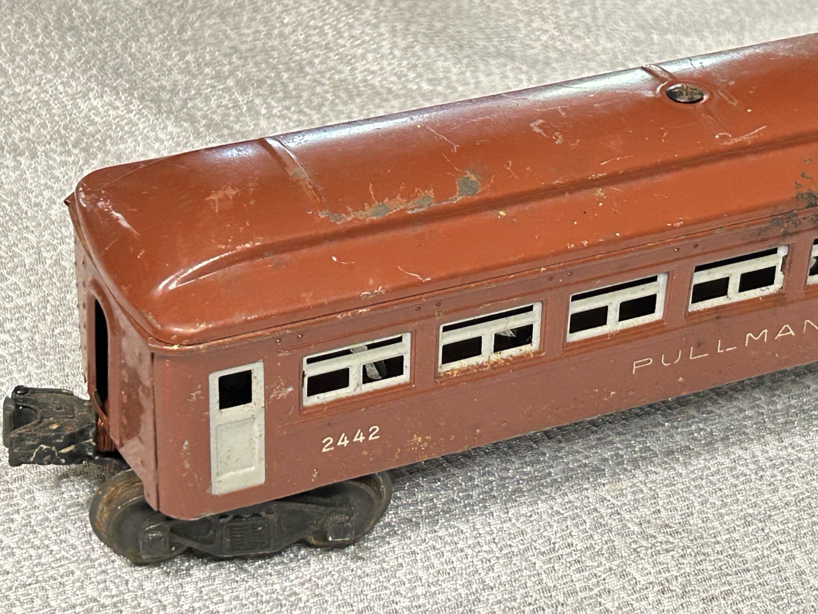 Vintage Lionel Train Pullman 2442 Lighted Passenger Car