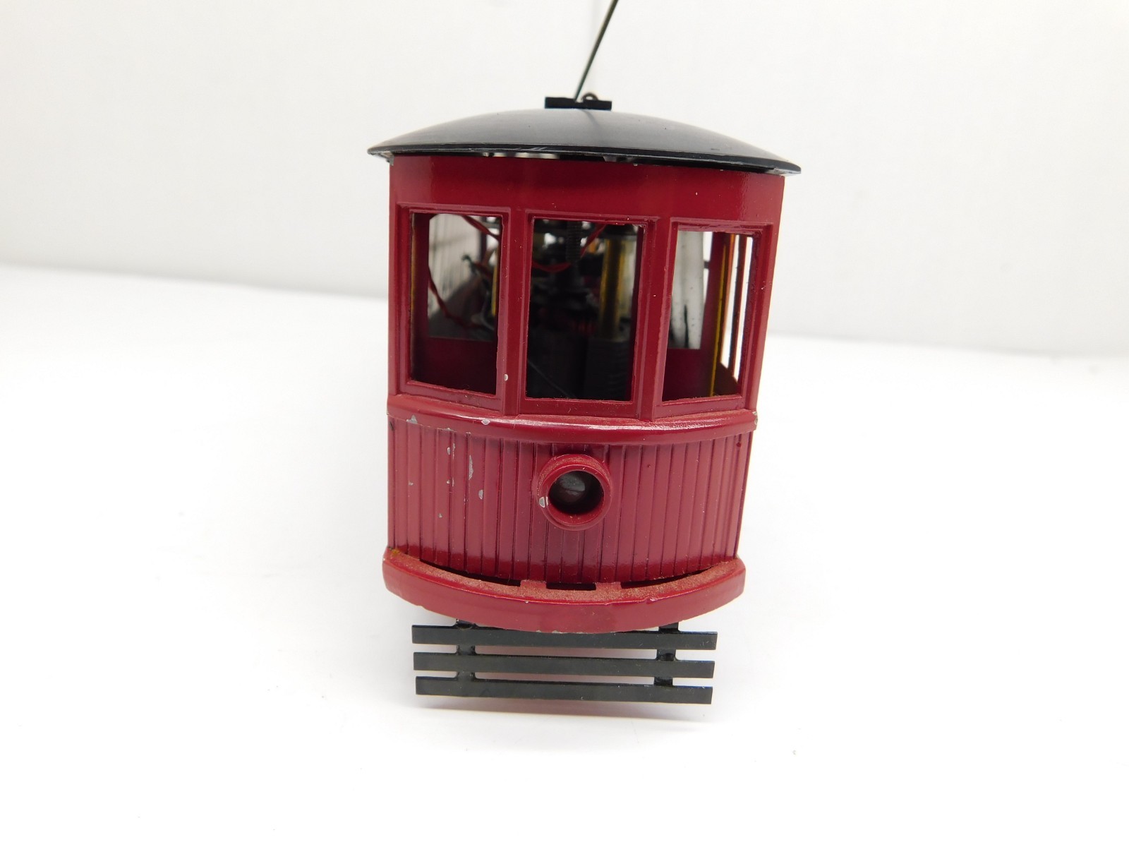 BOWSER No. 551-050126 BRILL O GAUGE 2-RAIL TIN PLATE RED TROLLEY
