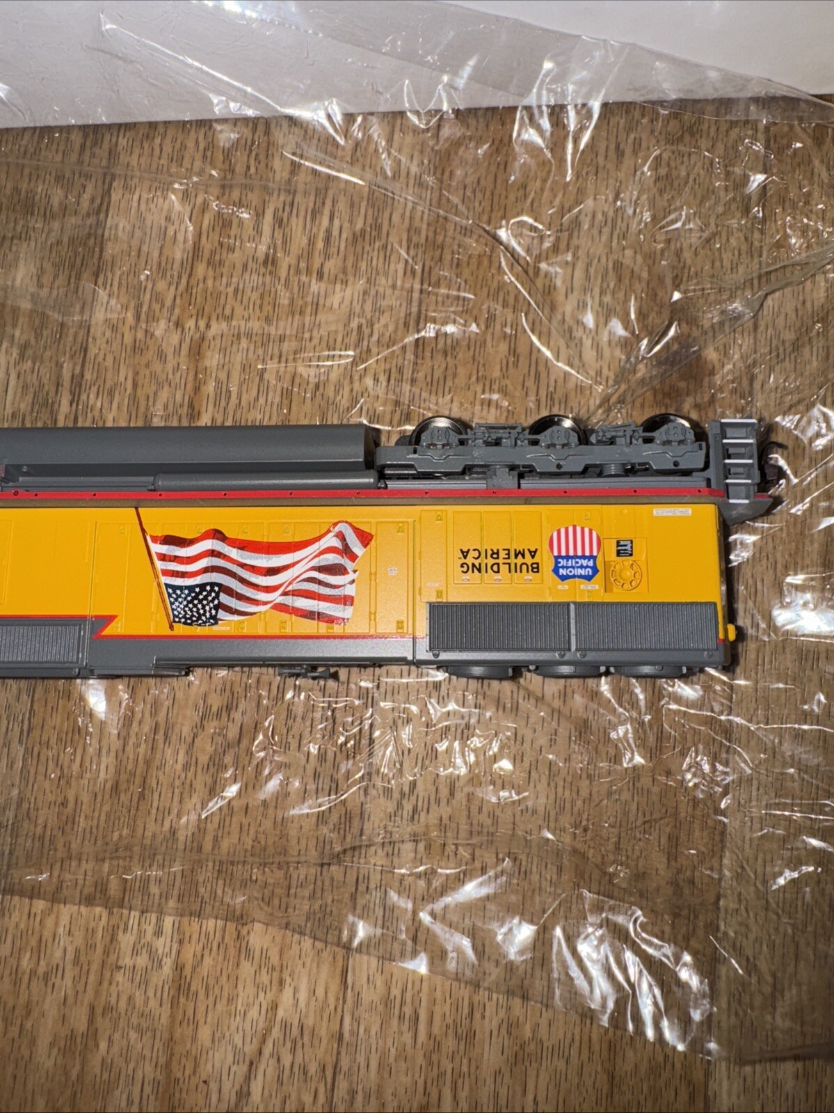 HO Genesis Union Pacific UP SD-70M diesel locomotive 4528 Building America Run