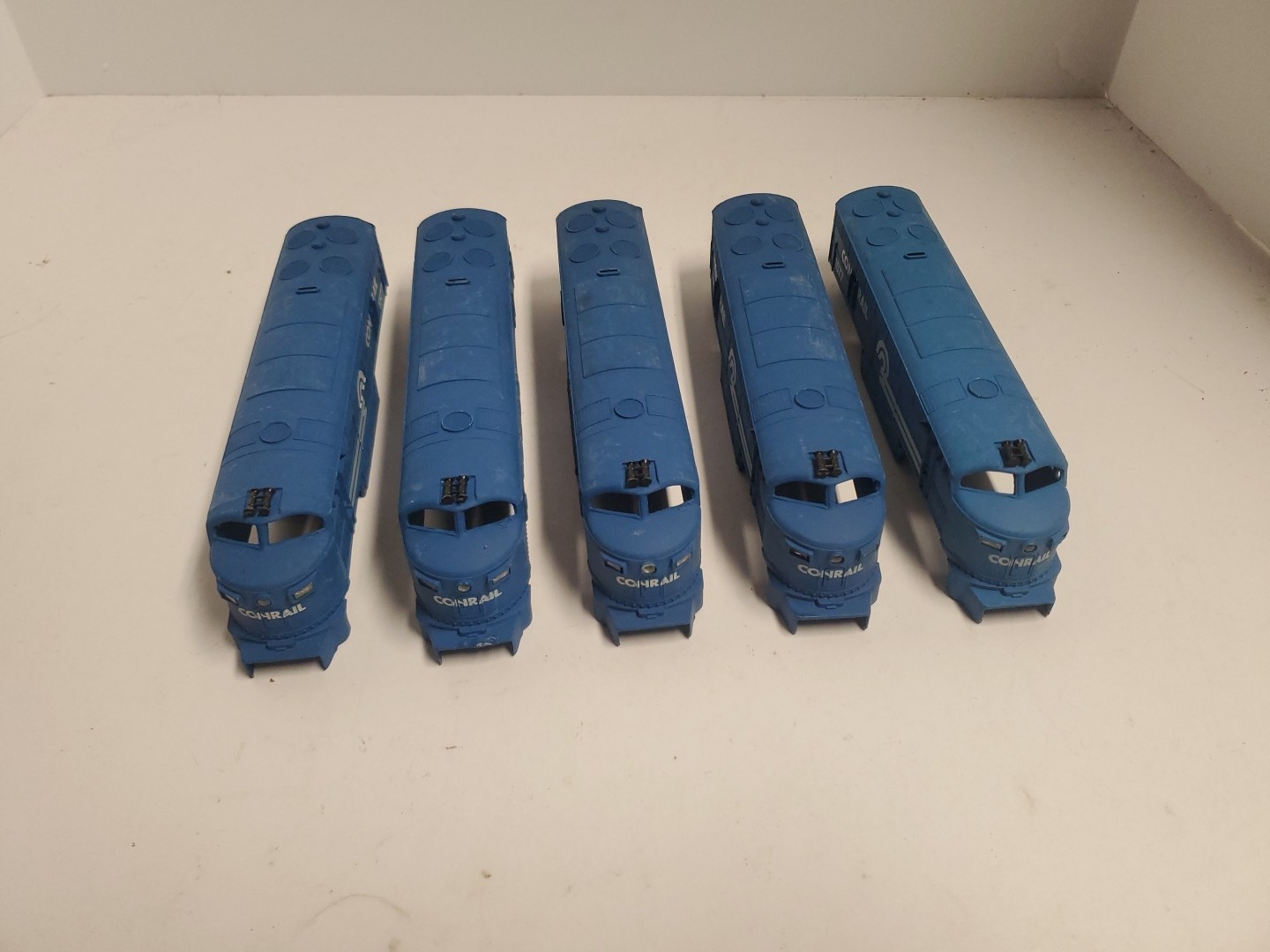 HO Scale / UNBRANDED / DIESEL / CON RAIL 1577 SHELL ONLY Lot Of 5